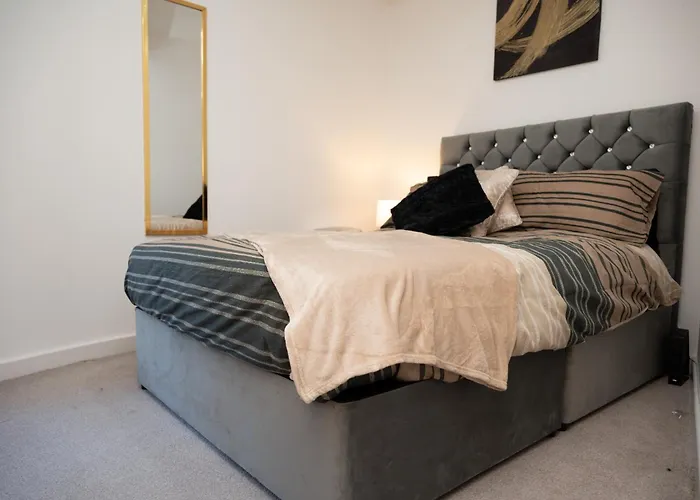 Bv Charming 2-Bedroom Apartment By Kirkstall Shopping Centre, Free Parking