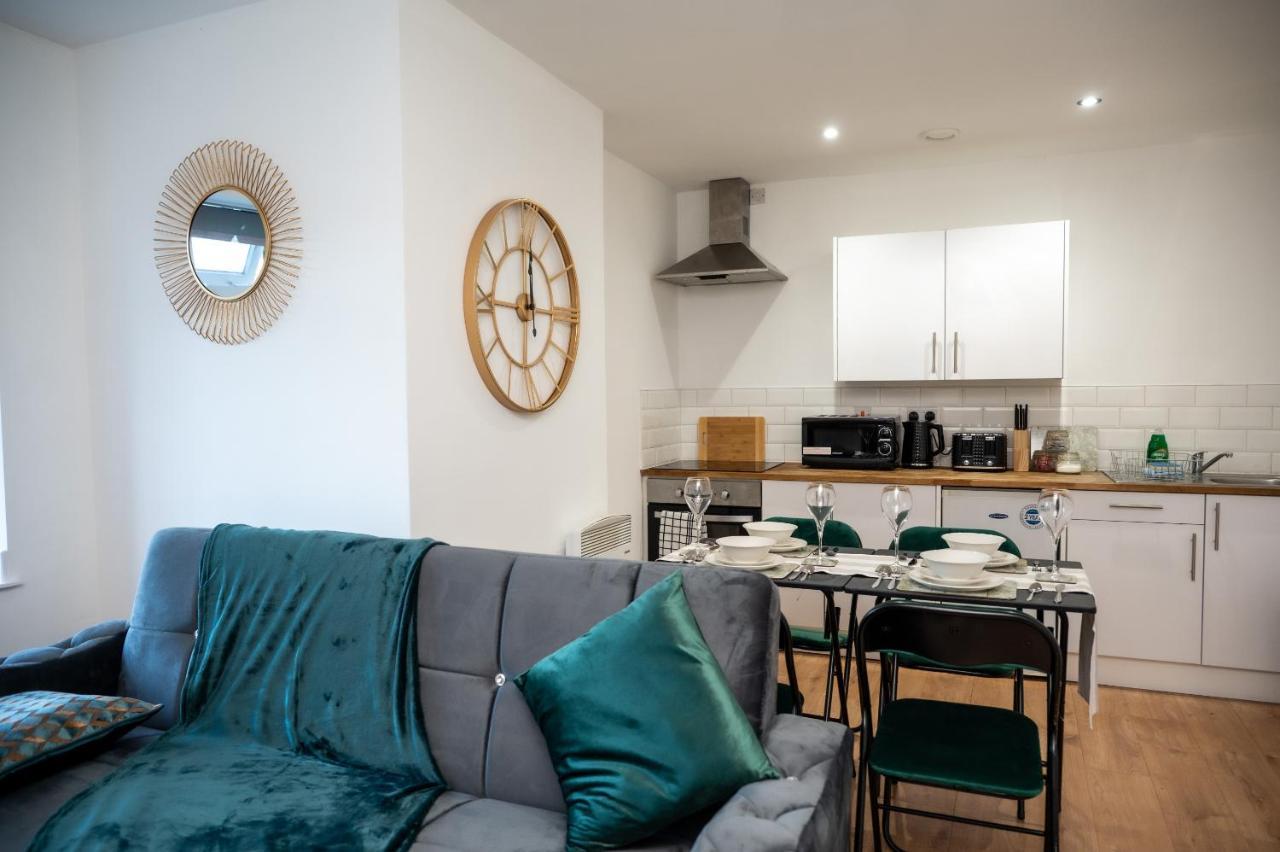 Apartment Bv Charming 2-bedroom By Kirkstall Shopping Centre, Free Parking *