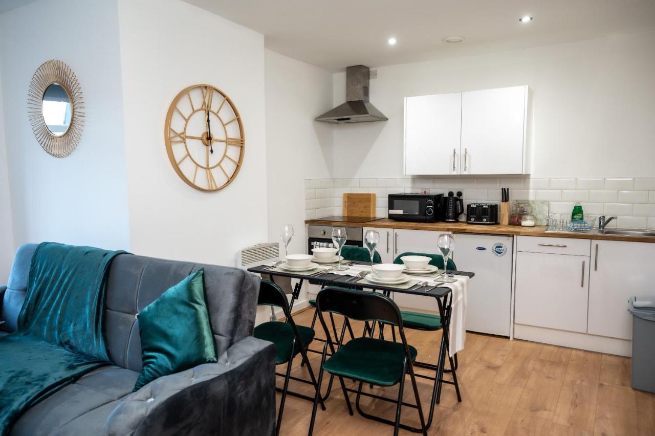 Bv Charming 2-bedroom By Kirkstall Shopping Centre, Free Parking Apartment