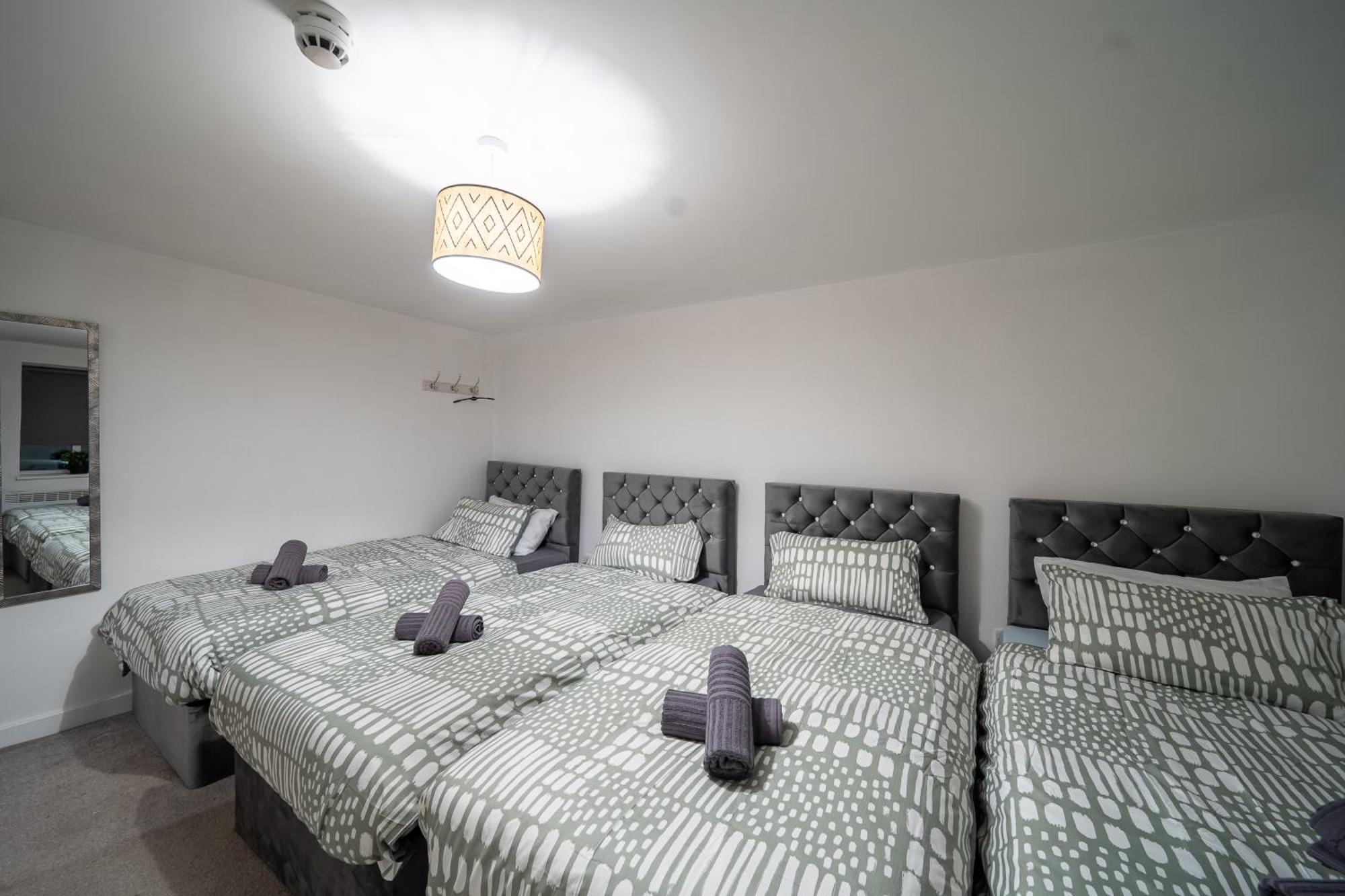 Bv Charming 2-bedroom By Kirkstall Shopping Centre, Free Parking * Leeds (West Yorkshire)