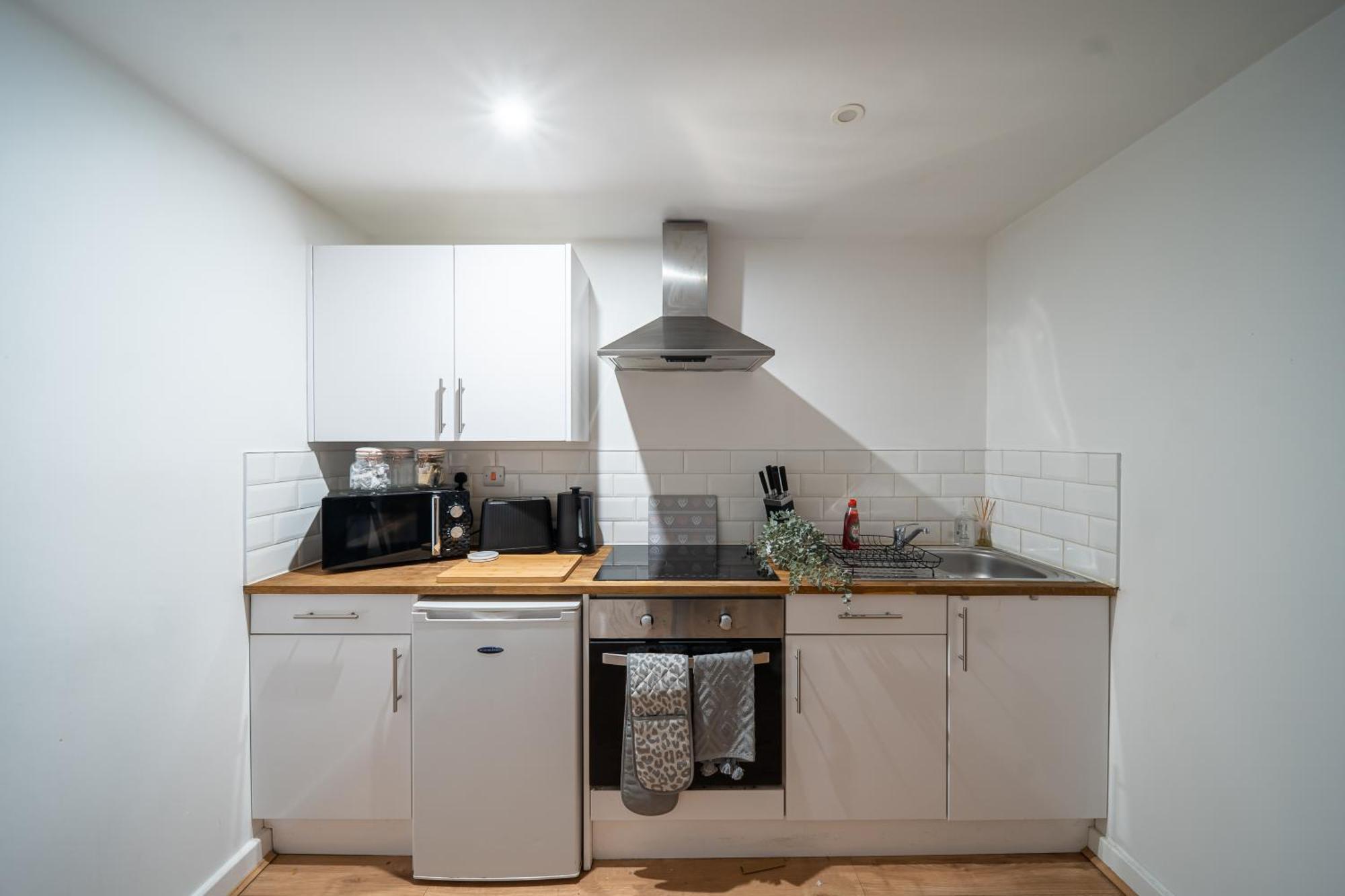 Bv Charming 2-bedroom By Kirkstall Shopping Centre, Free Parking Appartamento