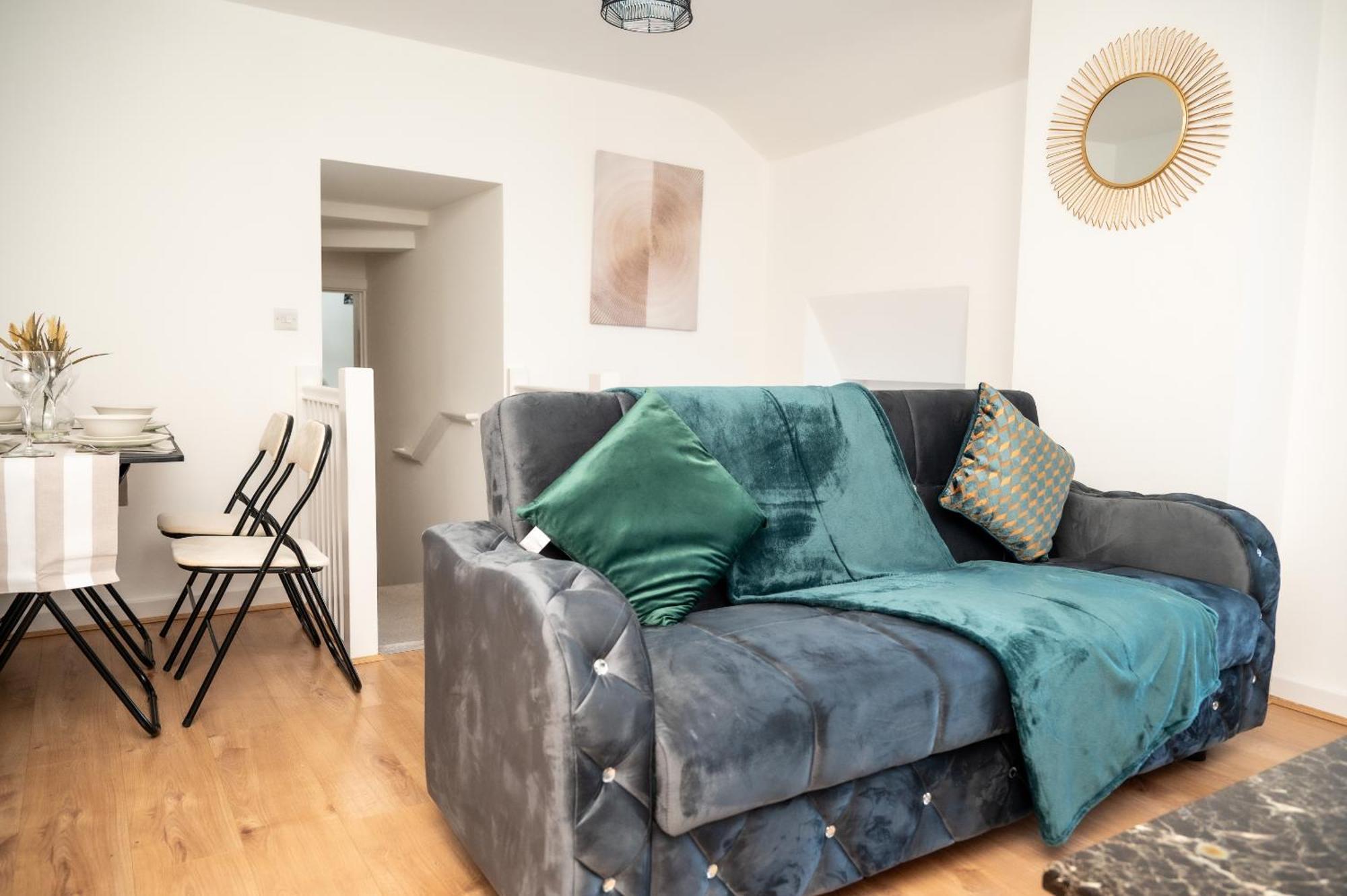 Bv Charming 2-bedroom By Kirkstall Shopping Centre, Free Parking Leeds (West Yorkshire)