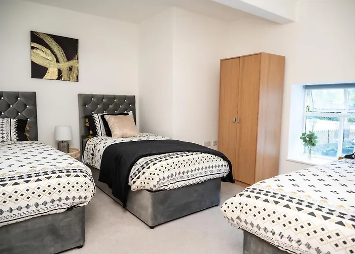 Bv Charming 2-Bedroom Apartment By Kirkstall Shopping Centre, Free Parking